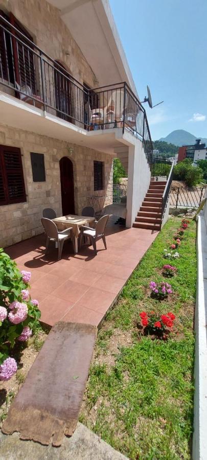 Apartments Radulovic 수토모레 외부 사진