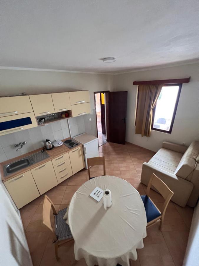 Apartments Radulovic 수토모레 외부 사진