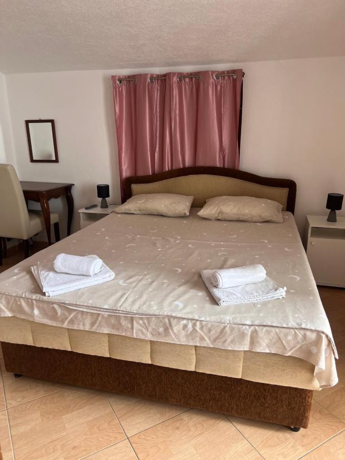 Apartments Radulovic 수토모레 외부 사진