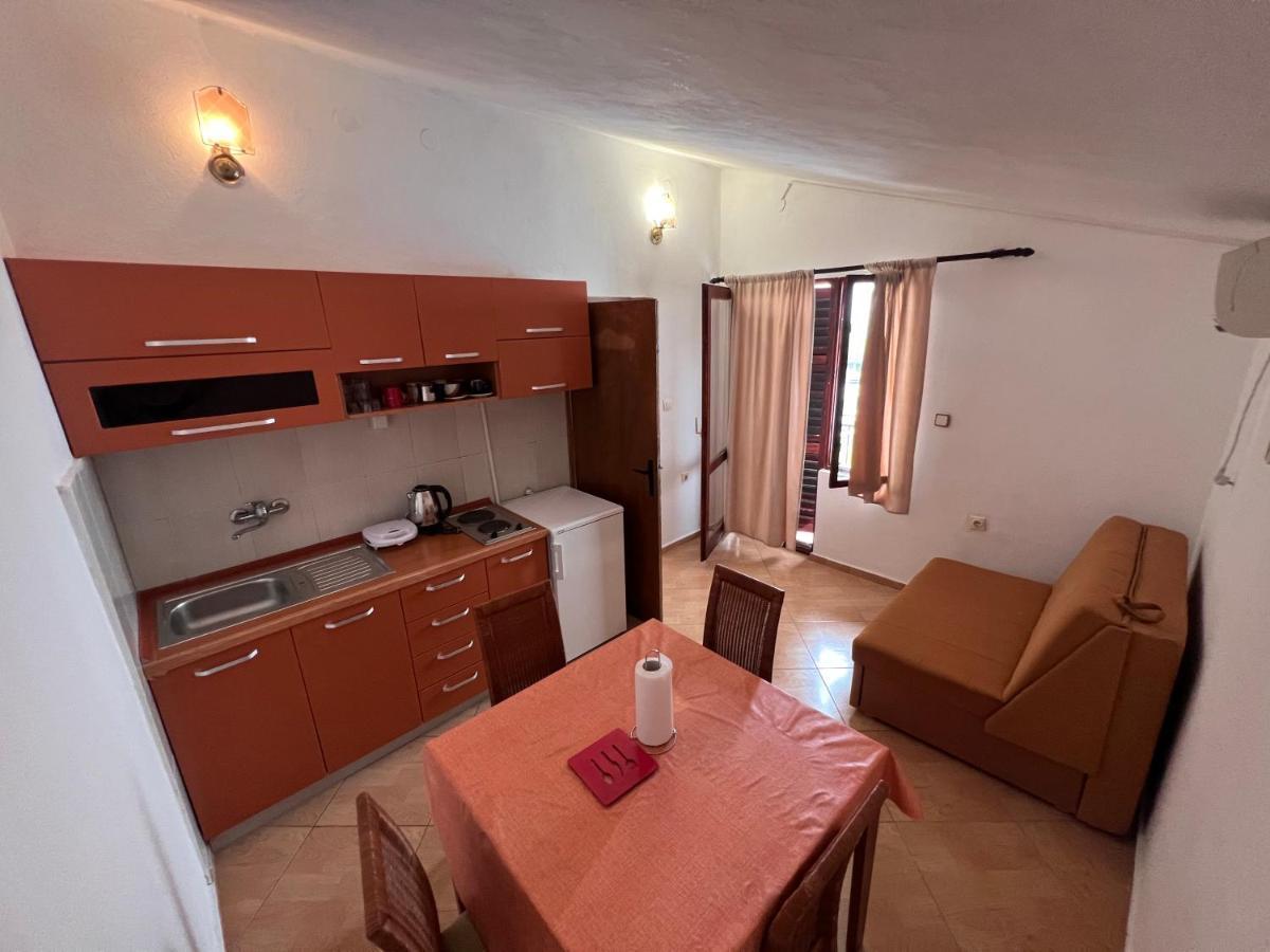 Apartments Radulovic 수토모레 외부 사진